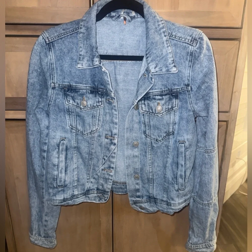Free People Rumors Denim Jacket | We The Free Vintage Wash Utility Jean Jacket - Picture 4 of 8